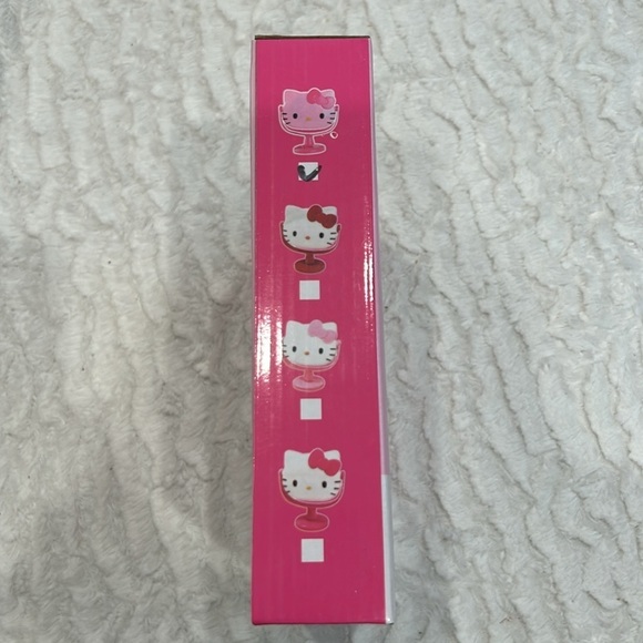 New inbox pink on pink hello Kitty self standing desk mirror make up mirror - Picture 5 of 5